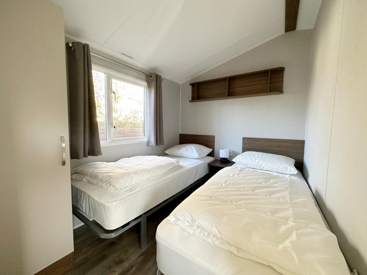 Chalet 550 Op Recreatiepark De Wielen Sint Maarten Kültér fotó